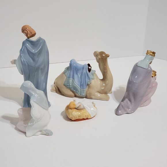 Avon Porcelain Nativity Set Signed O’Brien Bethlehem Jesus Mary Camel Wiseman - Picture 5 of 8